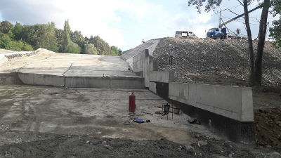 Строительство аварийного водосбросного гидротехнического сооружения на озере Атакай project image